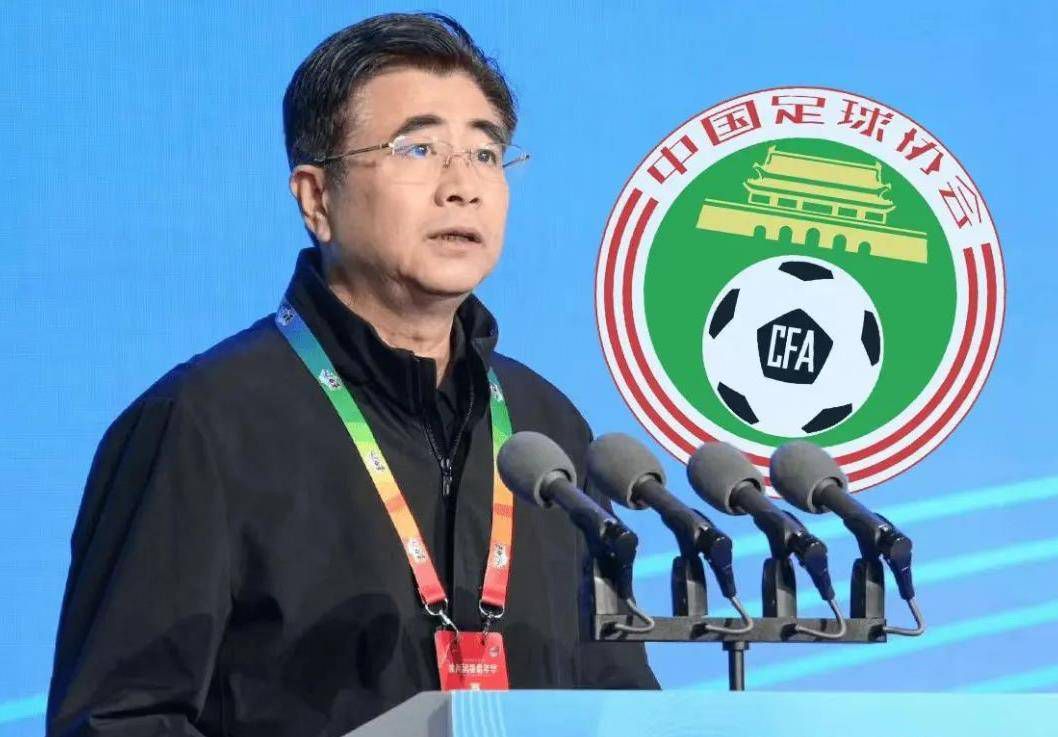 上半场，迪亚斯进球被吹，随后造点，萨拉赫点球被扑！